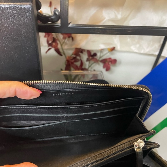 Chanel Wallet - Picture 8 of 11
